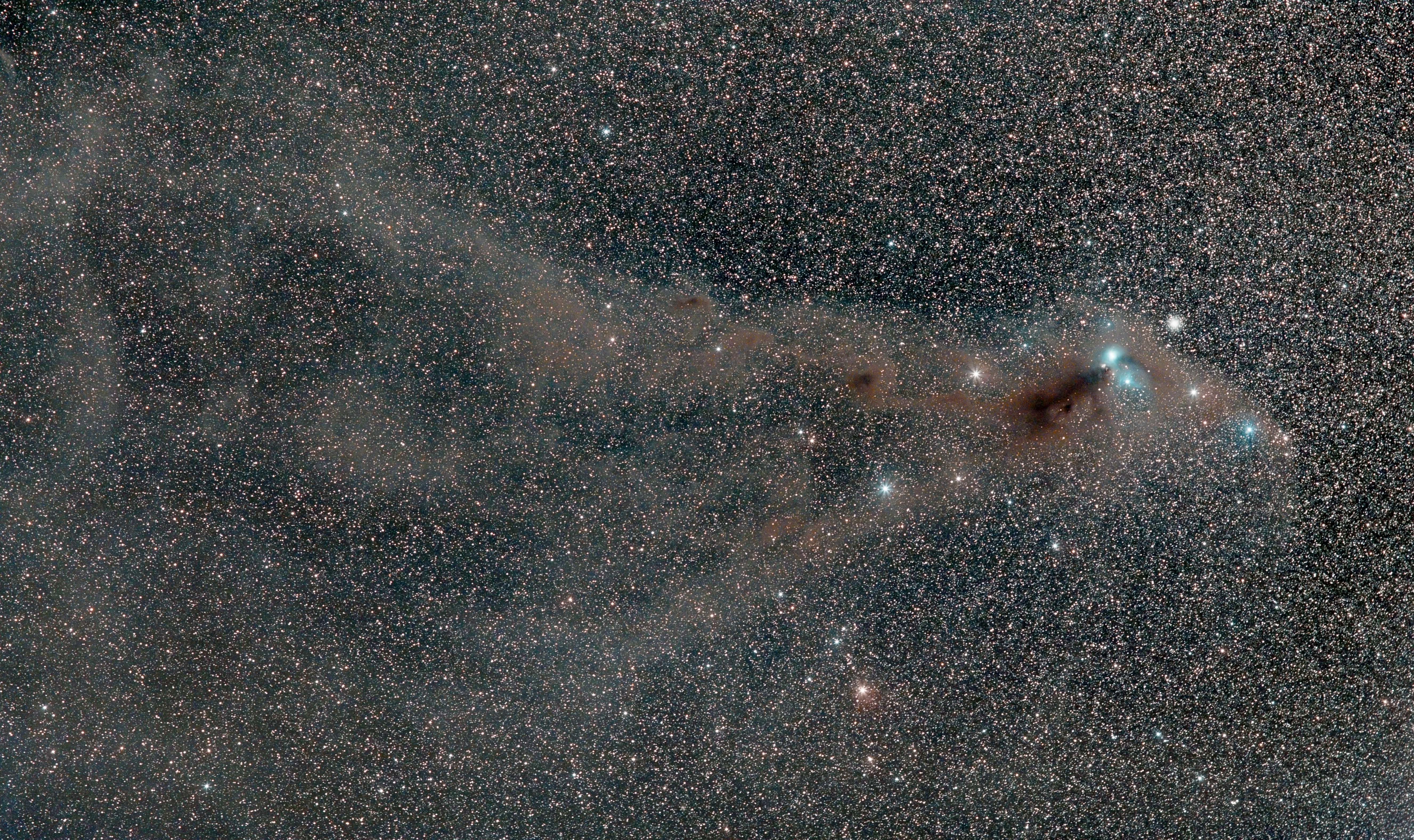 Astrophotography. Sternentstehungsgebiet in der südlichen Krone. Reflexionsnebel. NGC 6726 und IC 4812 